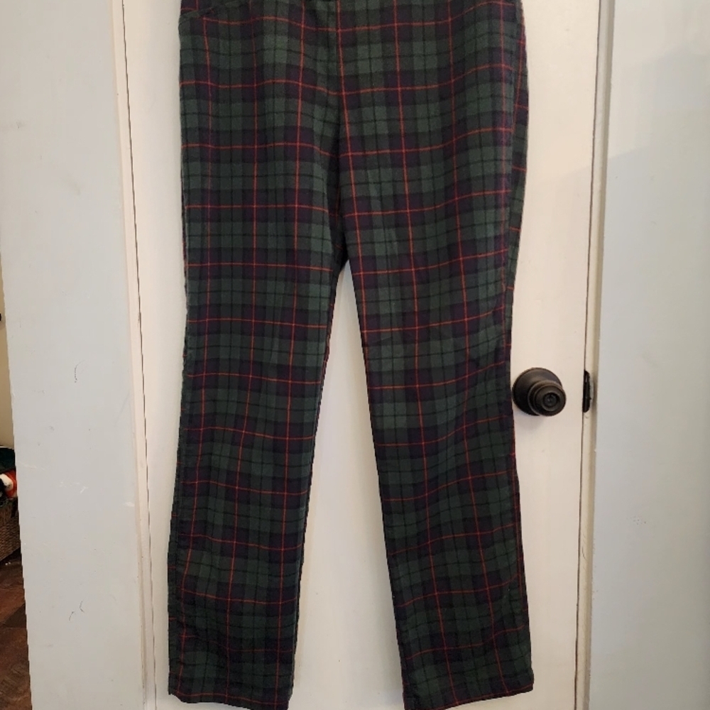 Croft & Barrow Plaid Pants Green Red Navy Christmas Holiday 10 - Picture 2 of 14
